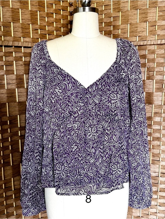 LOFT Tops - NWOT purple & white LOFT babydoll top M